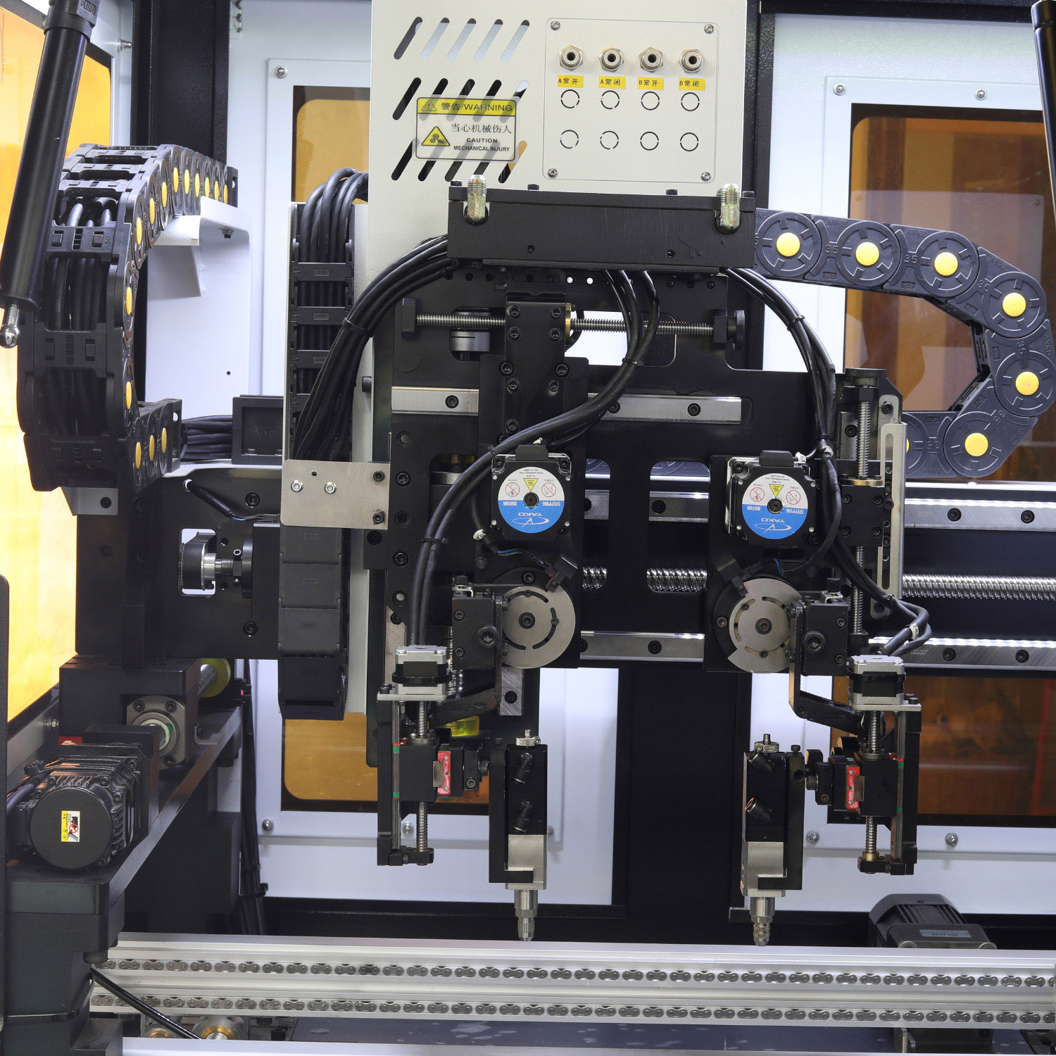 灌膠機(jī).jpg 灌膠機(jī).jpg