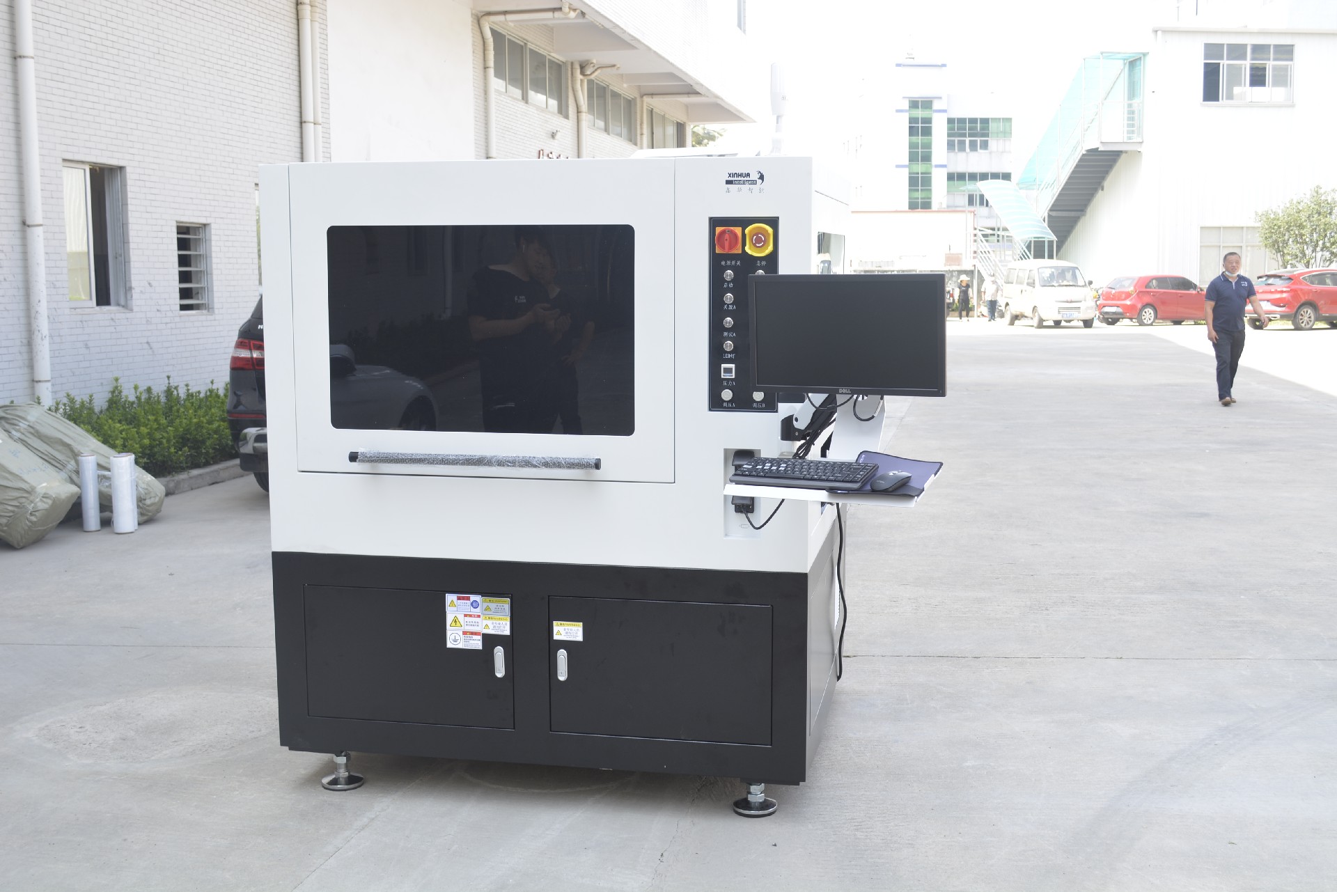 視覺點膠機.jpg 視覺點膠機.jpg